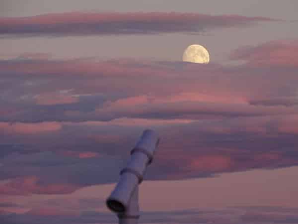 Mond Island